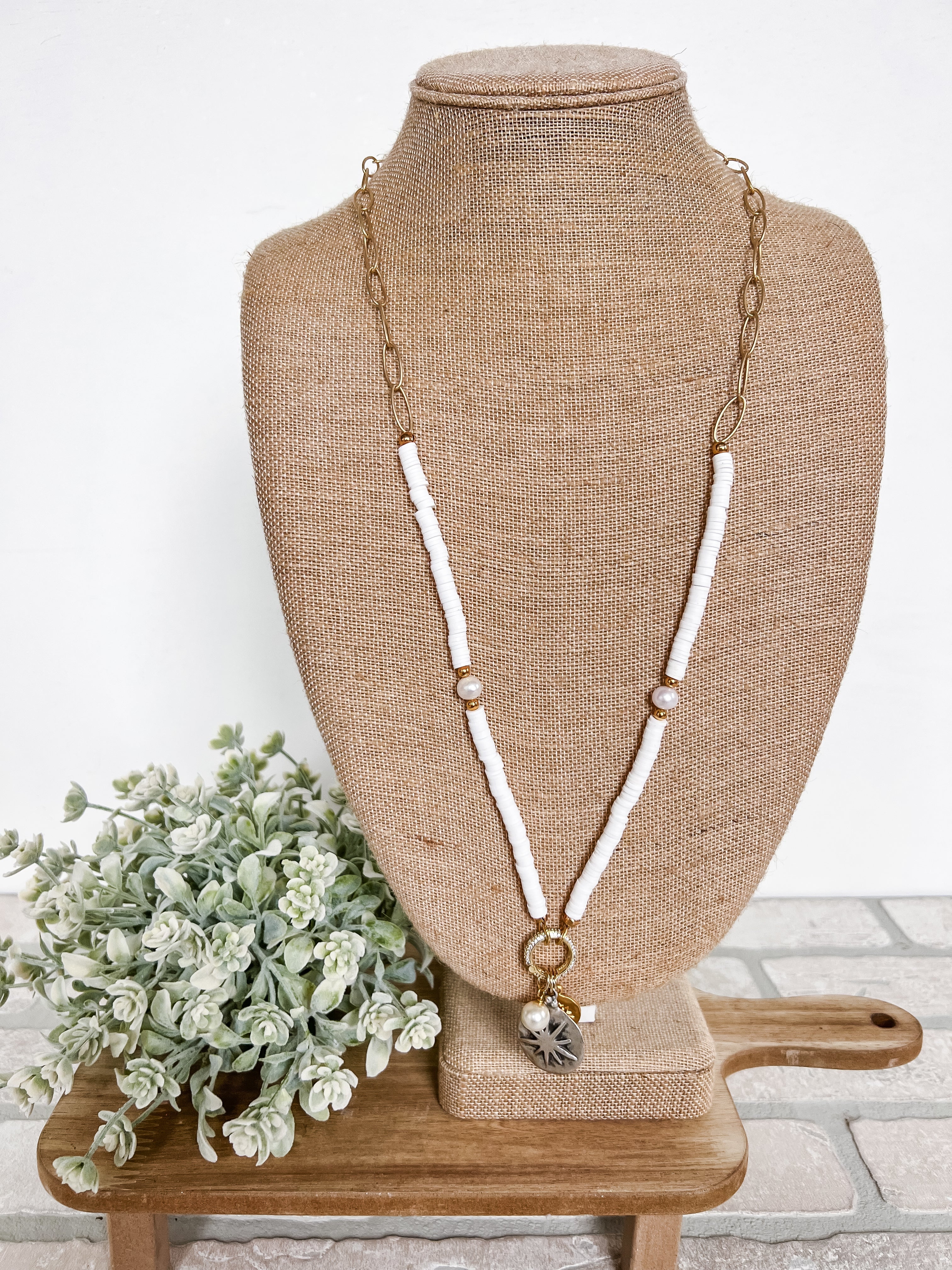 Kiawah Convertible Necklace (Sand) - Michigan Southern Charm