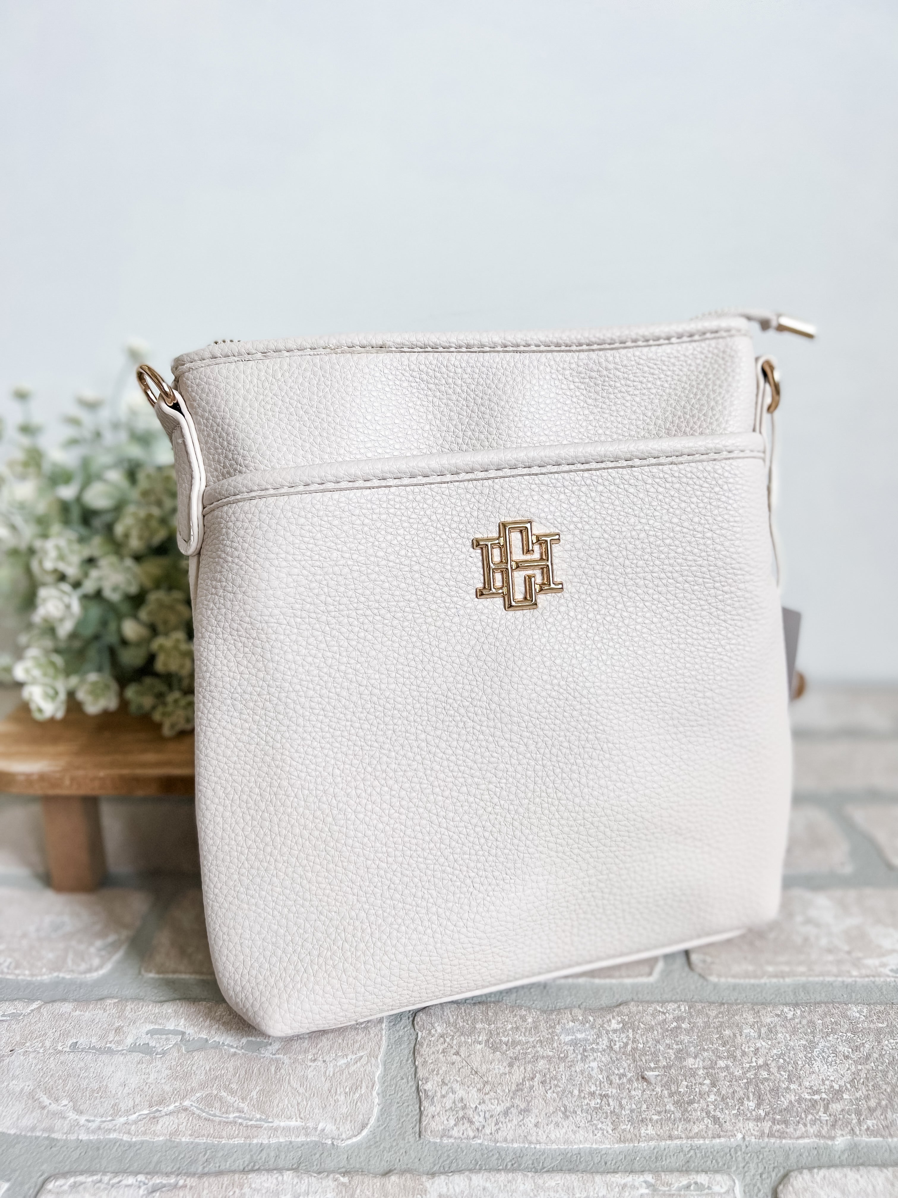Mary Crossbody Cream - Michigan Southern Charm