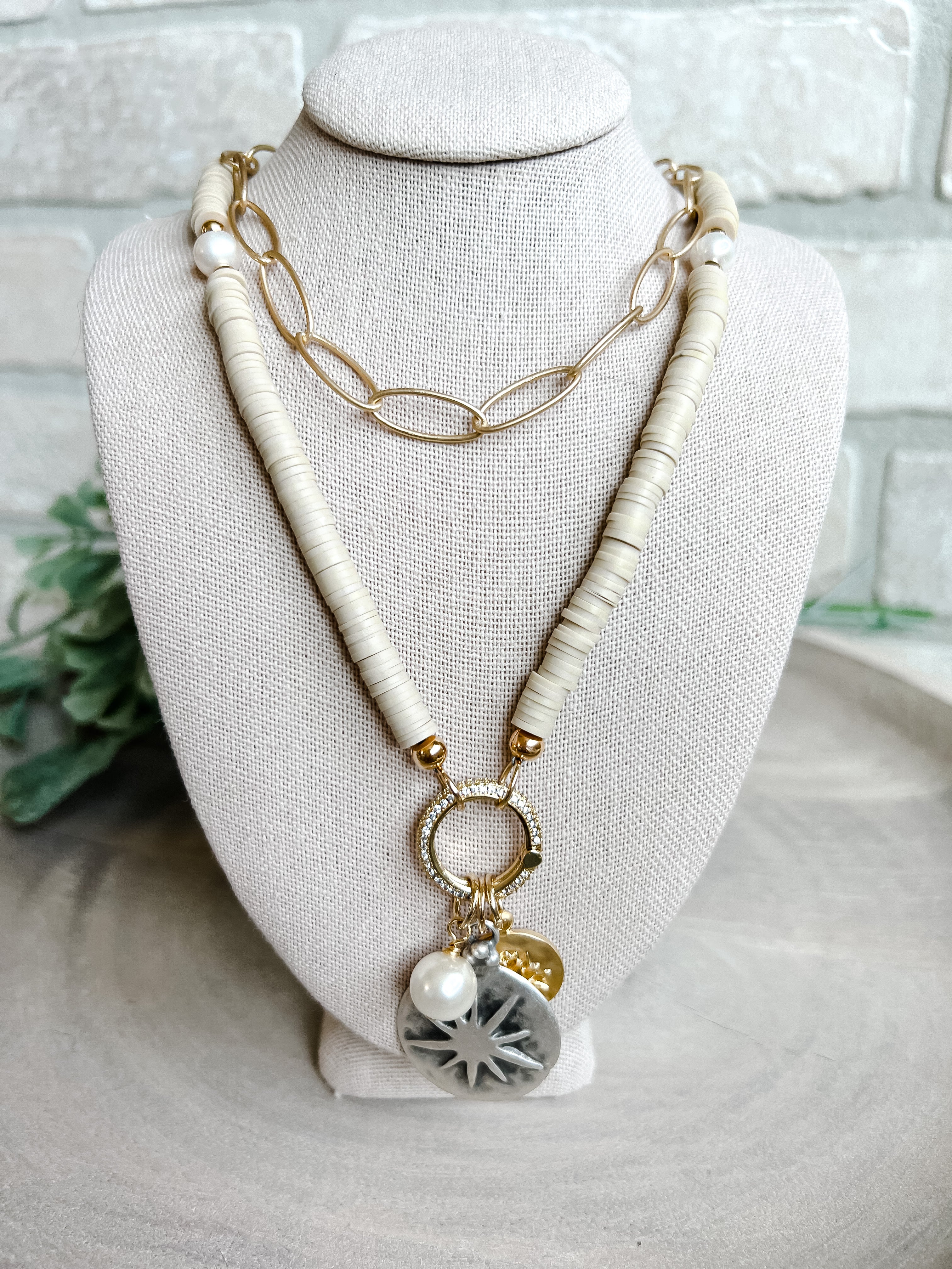 Kiawah Convertible Necklace (Sand) - Michigan Southern Charm