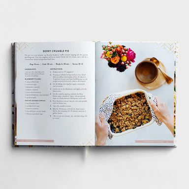 Abby Turner - The Living Table: Recipes and Devotions for Everyday Get-Togethers - Michigan Southern Charm
