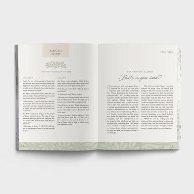 Cleere Cherry Reaves - Unfiltered: Living Raw, Real, & Redeemed by Jesus - Devotional Guide - Michigan Southern Charm