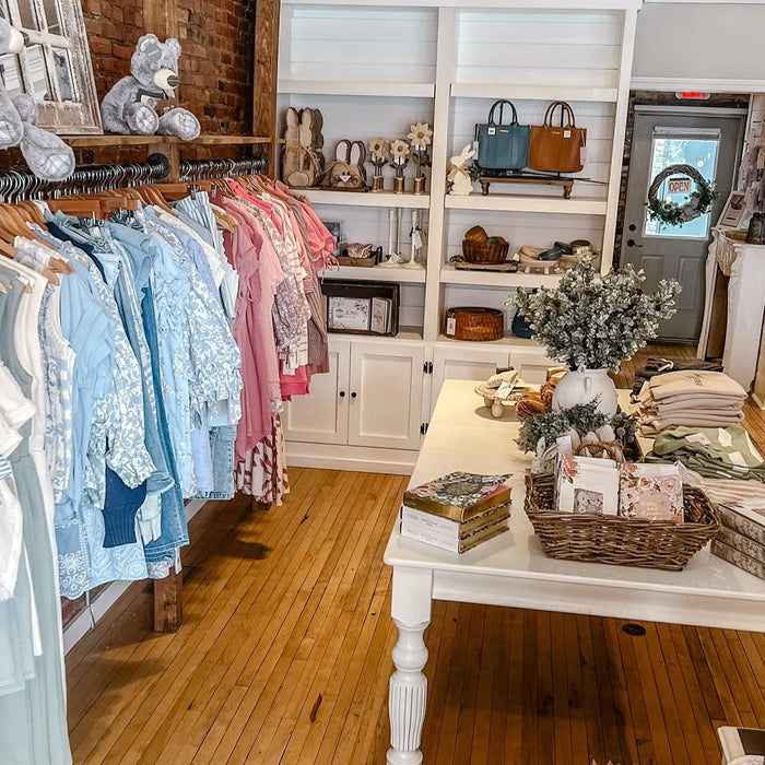 Shoppers from Brighton, Lansing, Troy & Beyond Are Coming to Michigan Southern Charm in Howell