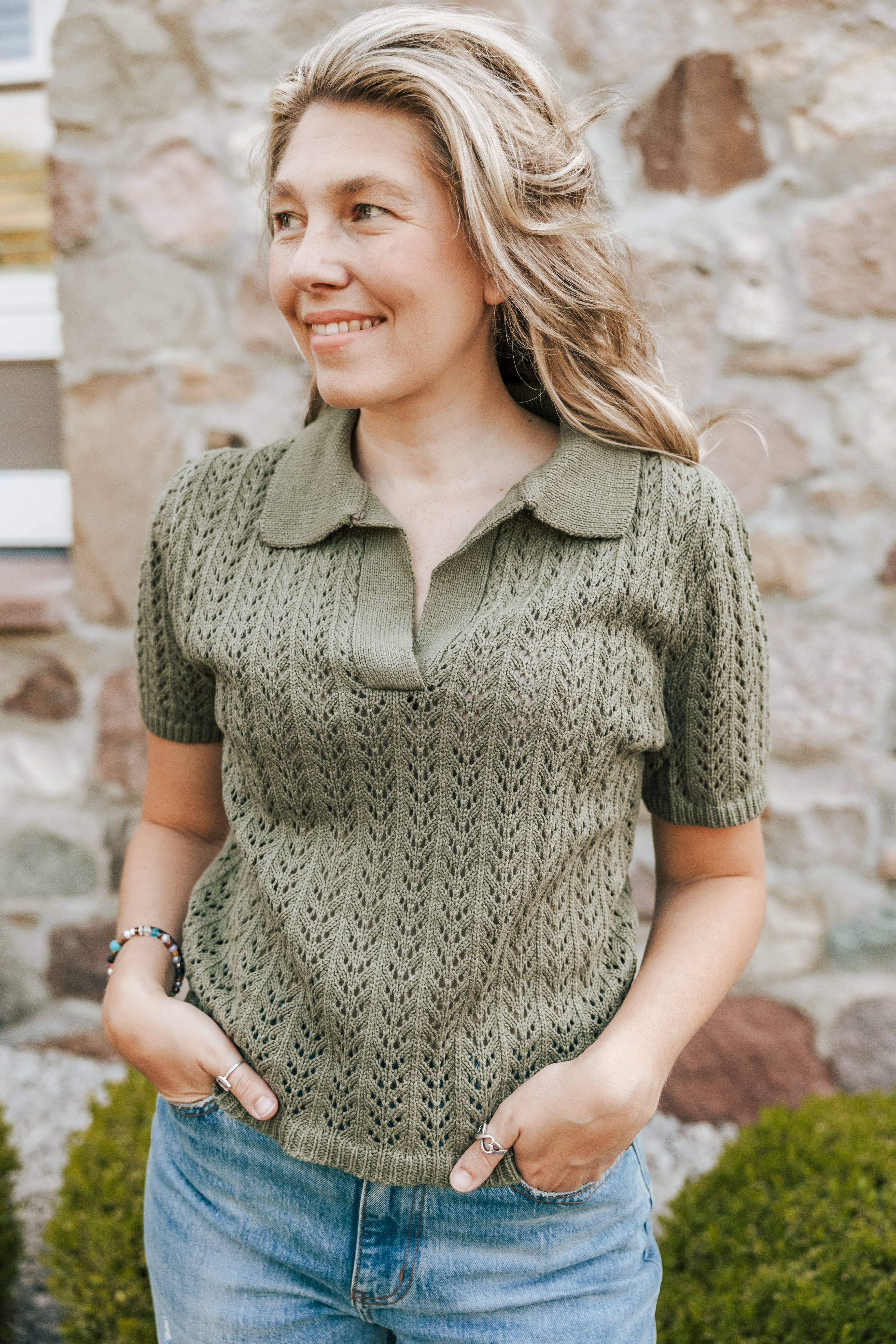 Short Sleeve Collar Neck Sweater