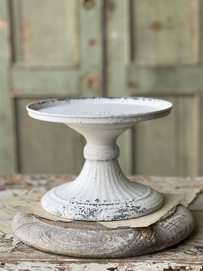 Atessa Pedestal - Michigan Southern Charm