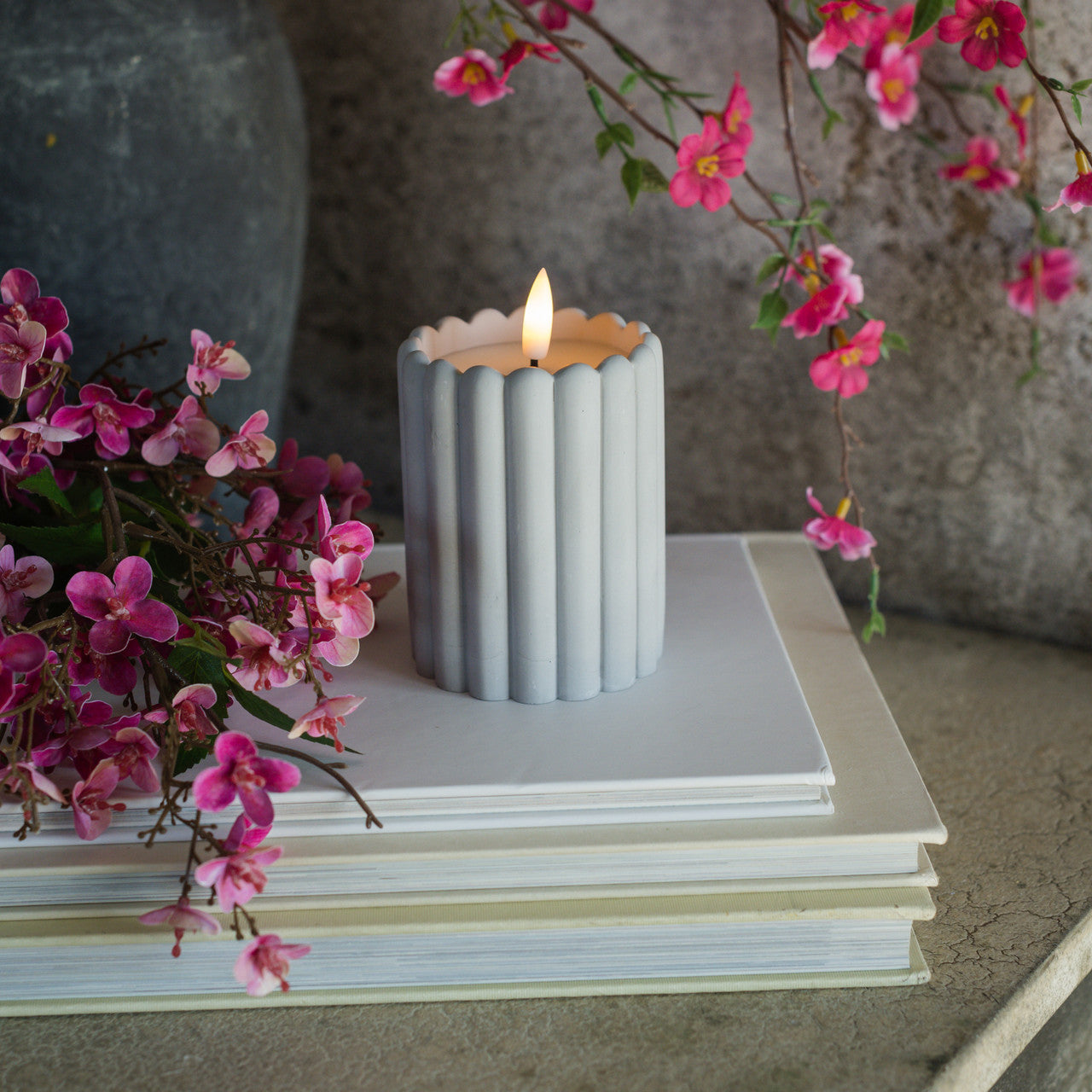 GREY CEMENT COLUMN 3D FLAME CANDLE
