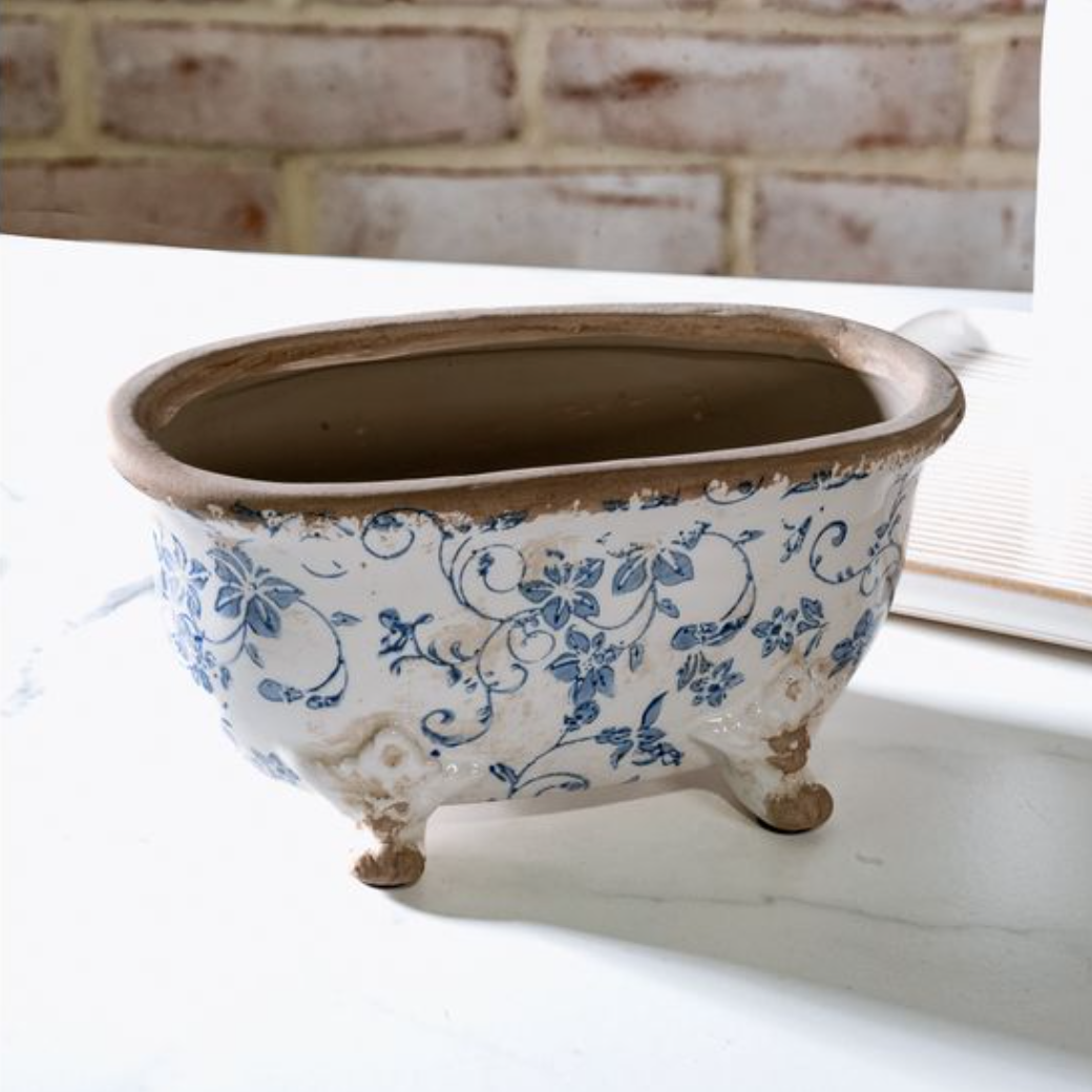 BLUE HEIRLOOM BATHTUB - Michigan Southern Charm