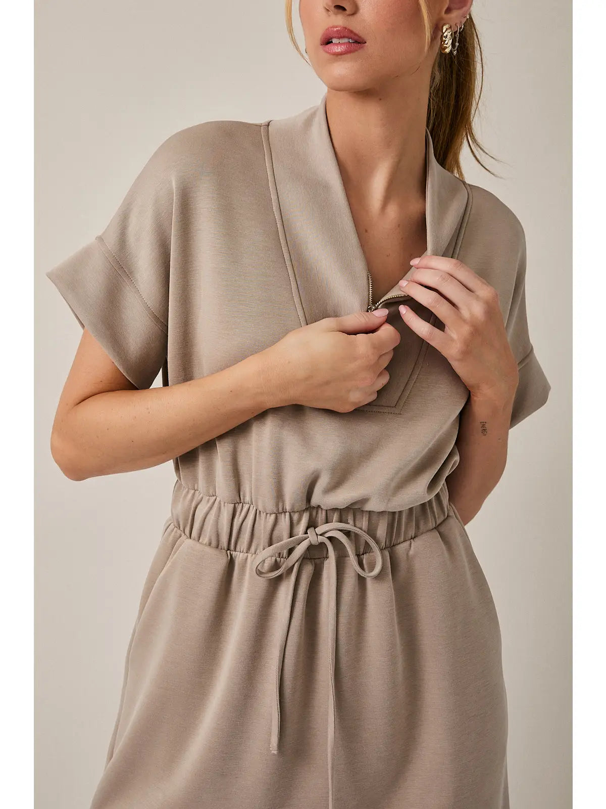 V-Neck Short Sleeve Waist Tie Zip Up Mini Dress - Michigan Southern Charm