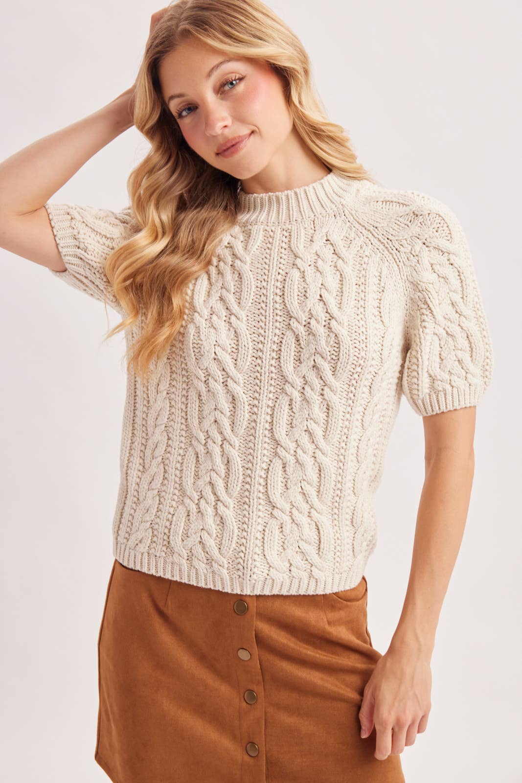 CABLE KNIT SHORT-SLEEVED SWEATER