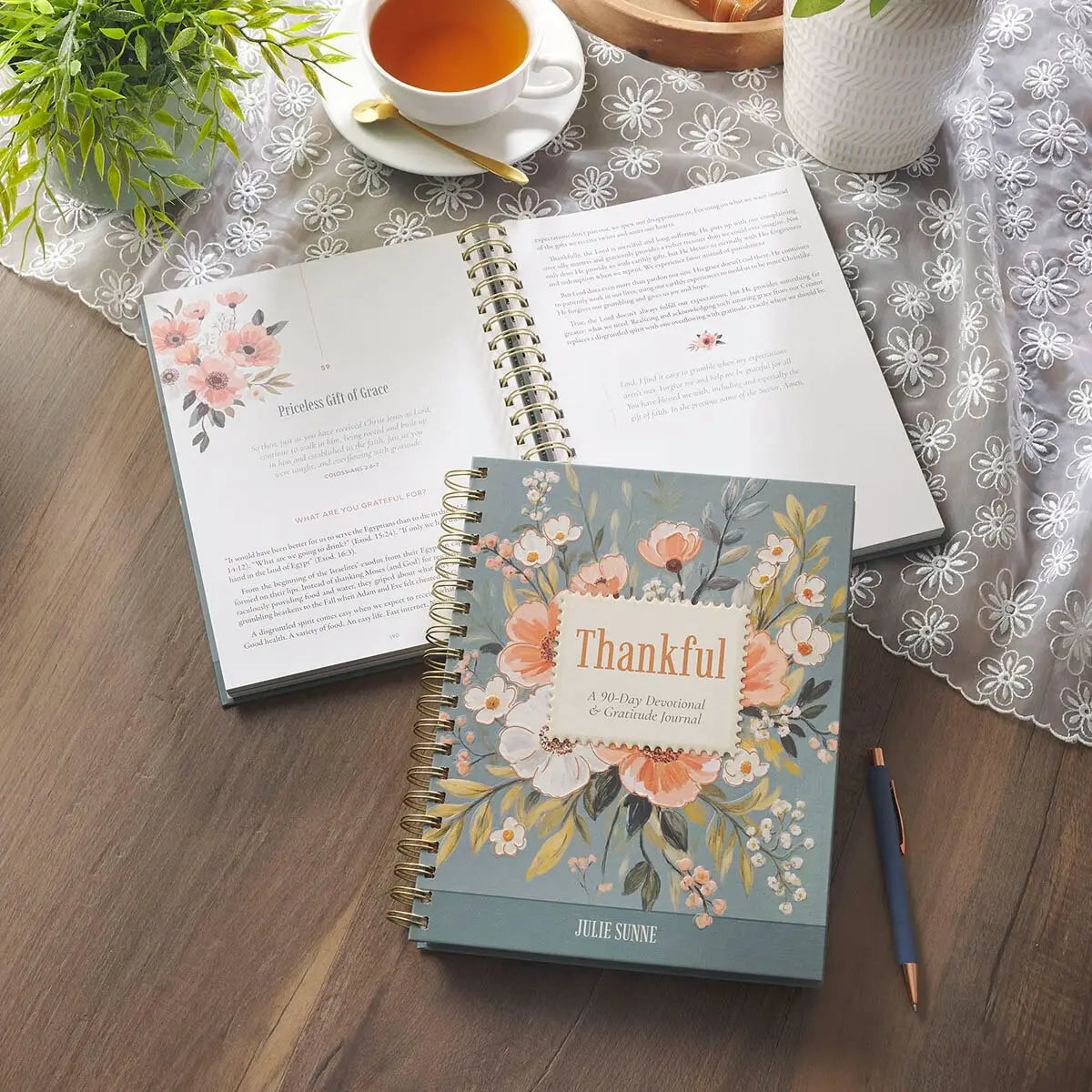 Thankful Gratitude Journal, Floral Design