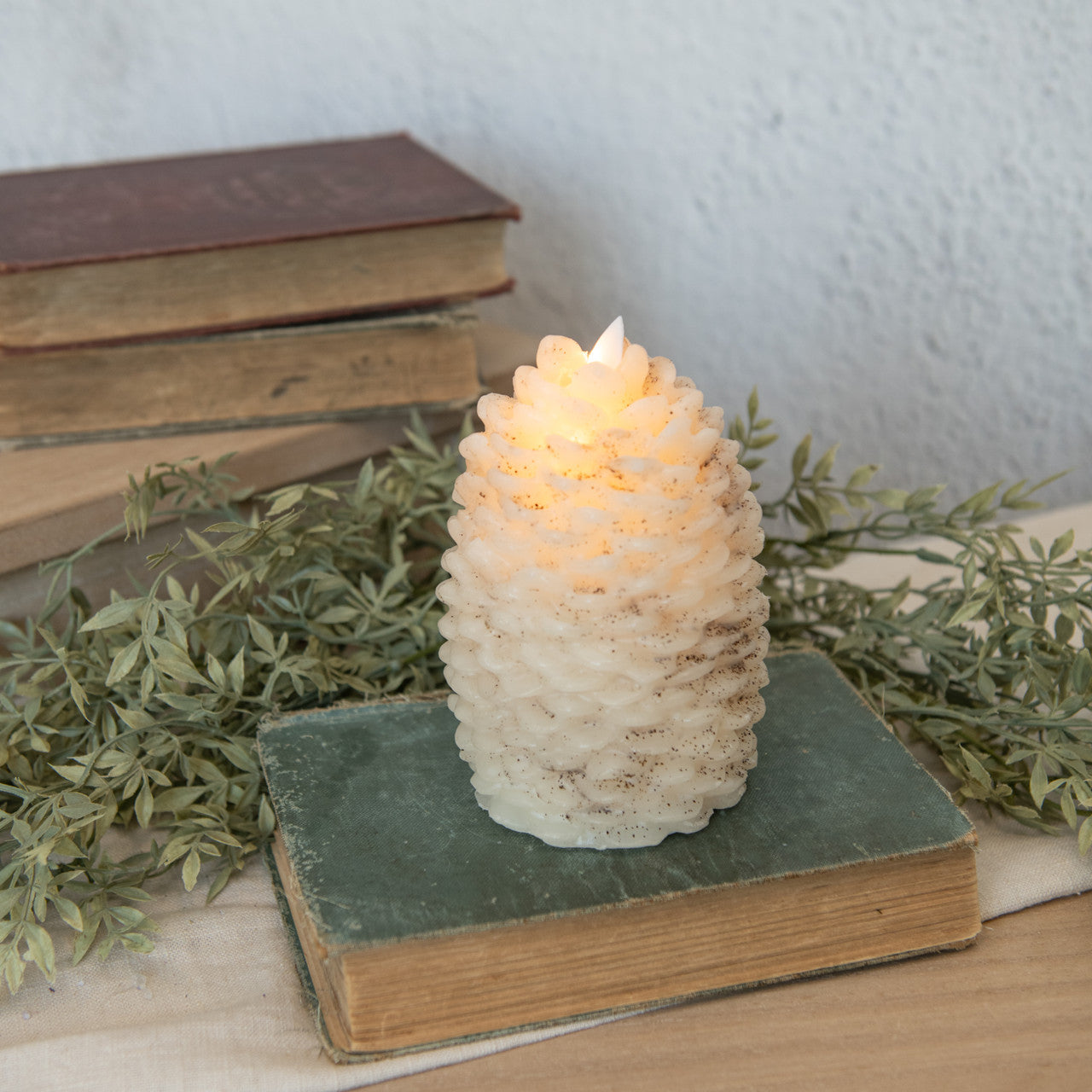Moving Flame Cream Pinecone Candle